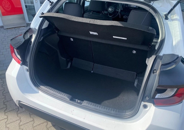 Toyota Yaris cena 68900 przebieg: 66604, rok produkcji 2022 z Raszków małe 232